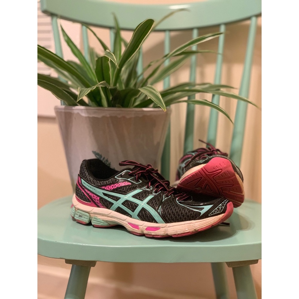 Asics gel-exalt 2 running shoe.